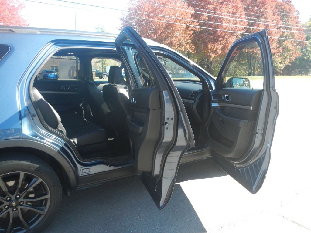 2018 Ford Explorer Image 16