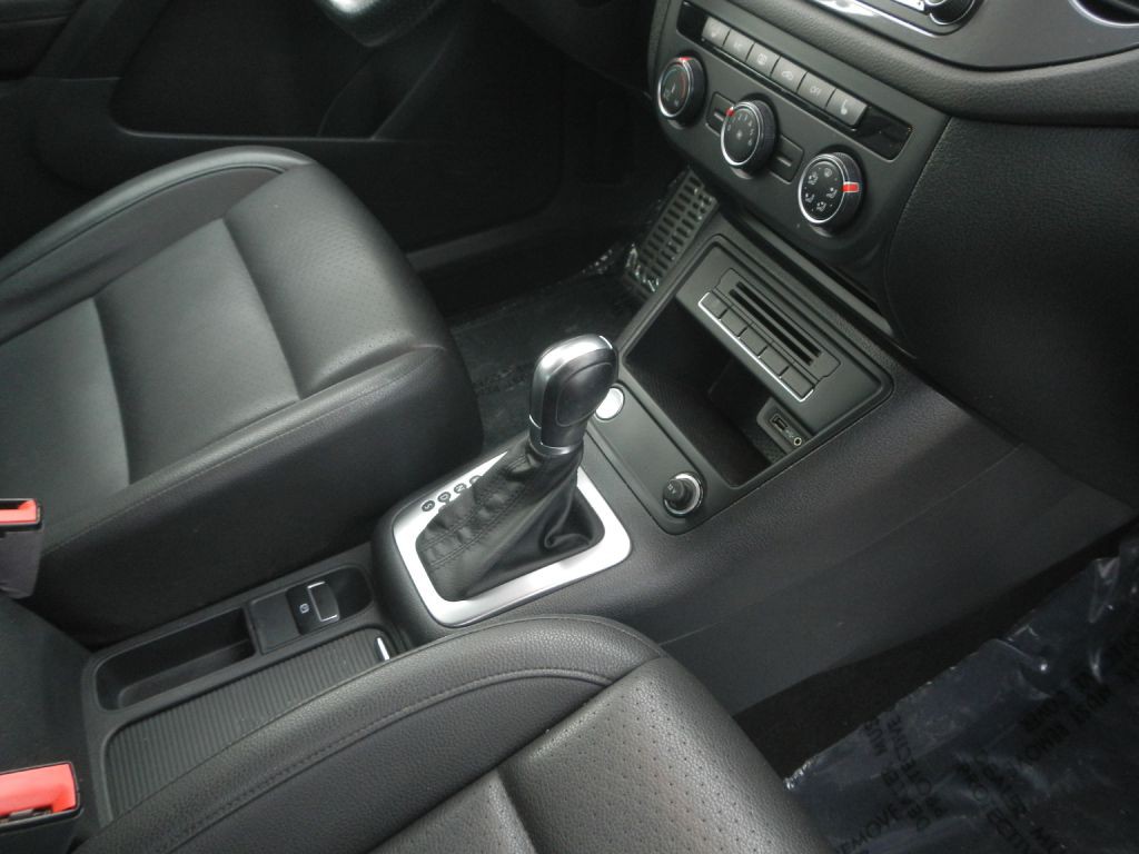 2016 Volkswagen Tiguan Image 23