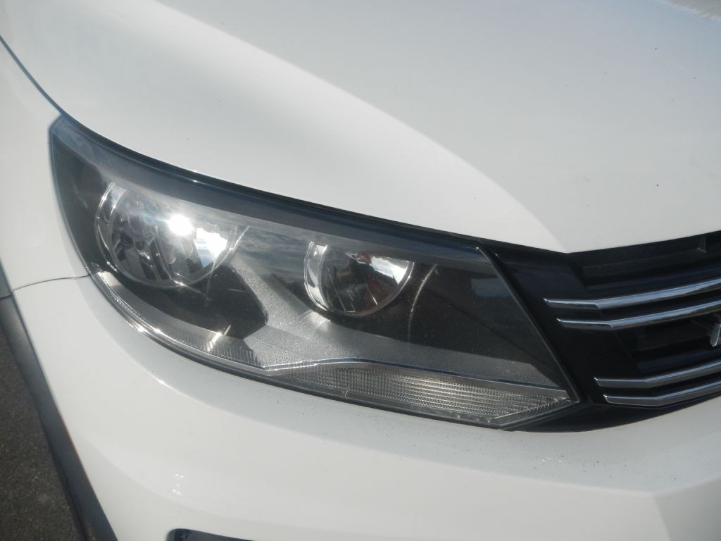 2016 Volkswagen Tiguan Image 11