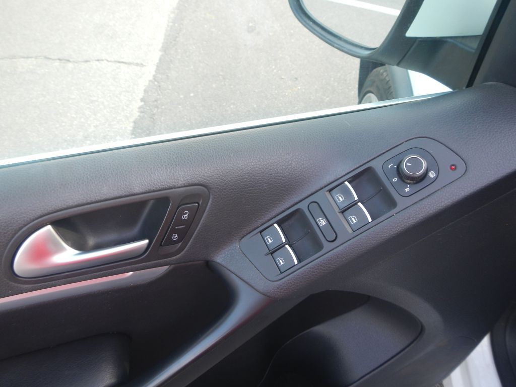 2016 Volkswagen Tiguan Image 48