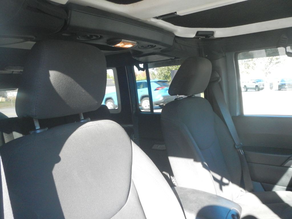 2015 Jeep Wrangler Unlimited Image 9