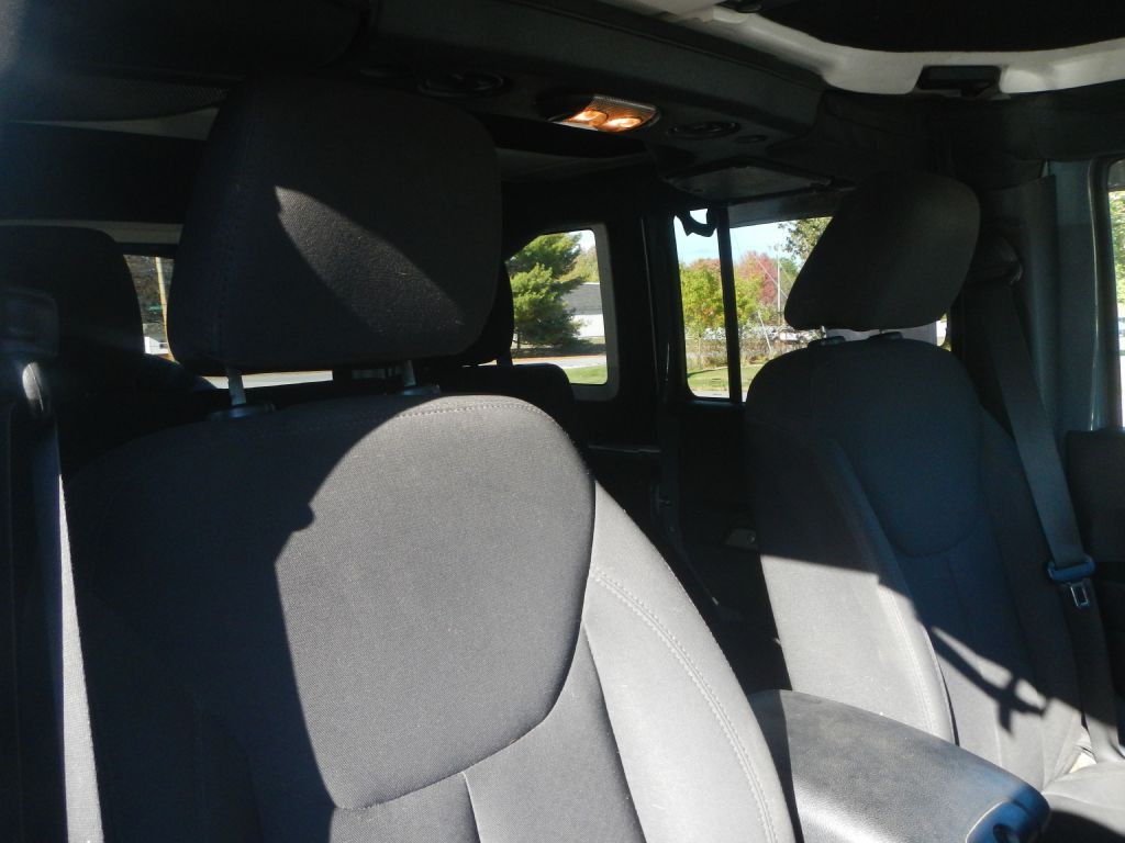 2015 Jeep Wrangler Unlimited Image 46