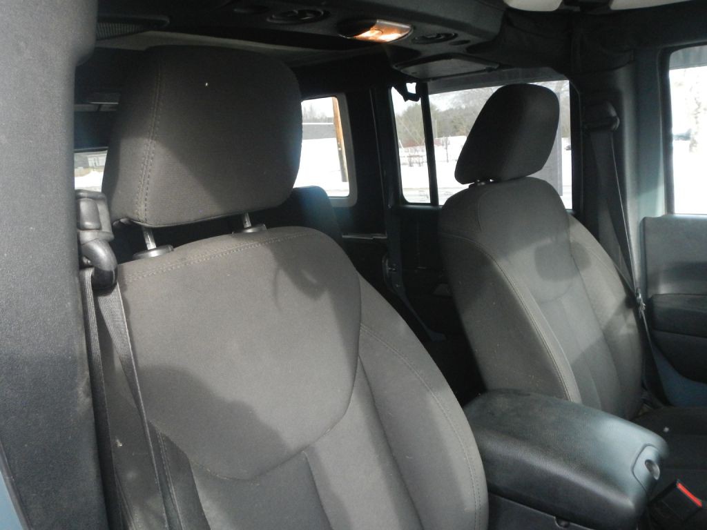 2015 Jeep Wrangler Unlimited Image 9