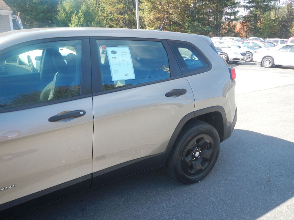 2017 Jeep Cherokee Image 40