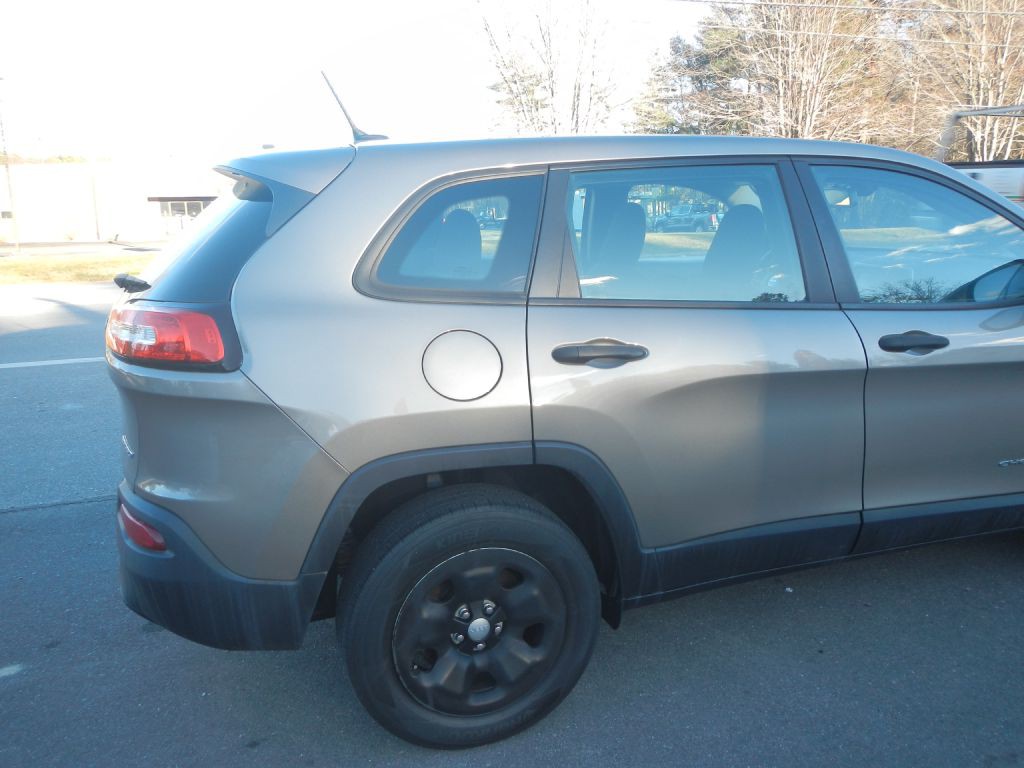 2017 Jeep Cherokee Image 13