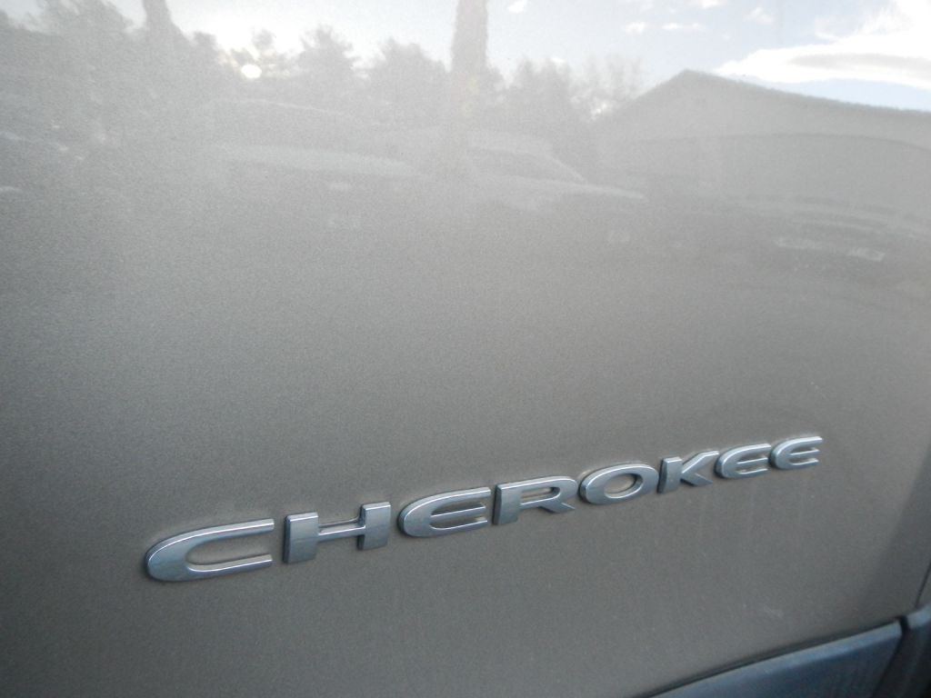 2017 Jeep Cherokee Image 15