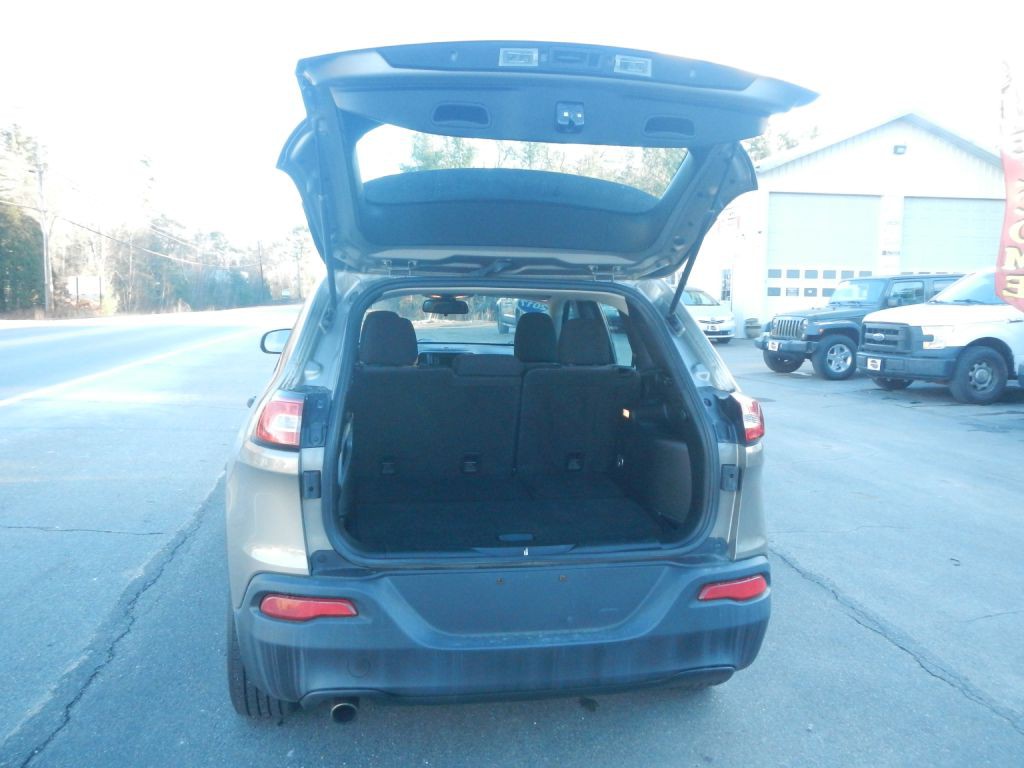 2017 Jeep Cherokee Image 31