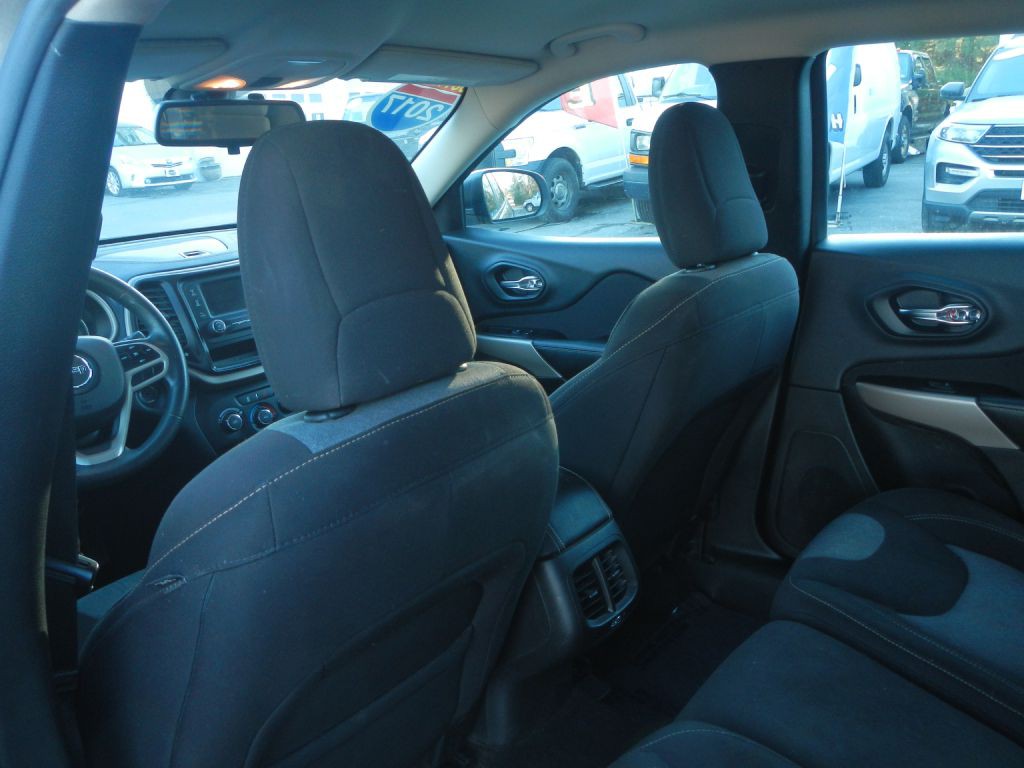 2017 Jeep Cherokee Image 41