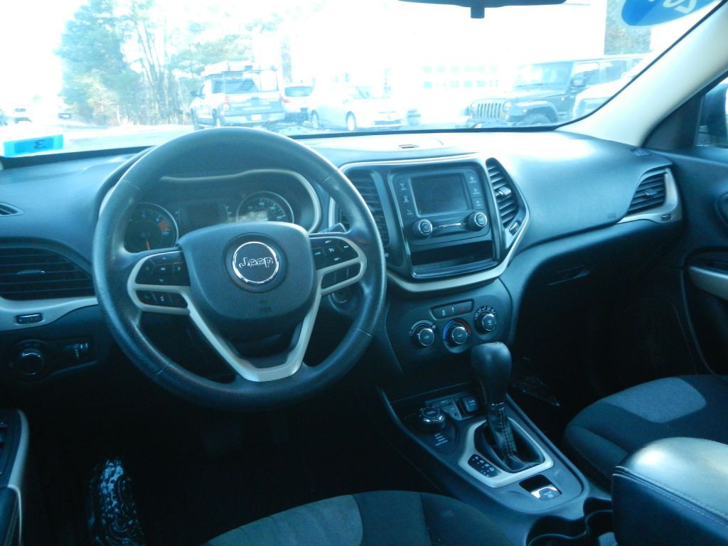 2017 Jeep Cherokee Image 42