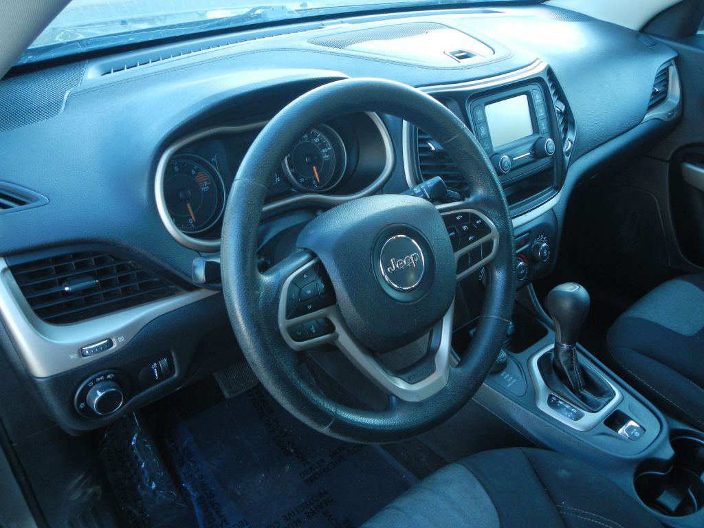 2017 Jeep Cherokee Image 48