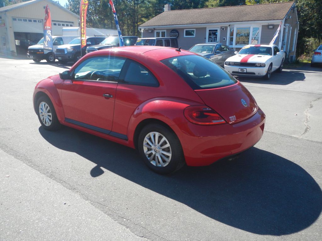 2012 Volkswagen Beetle Image 6