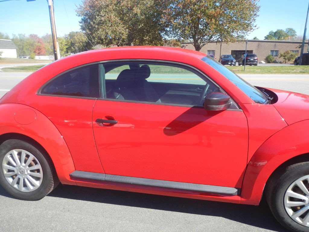 2012 Volkswagen Beetle Image 13