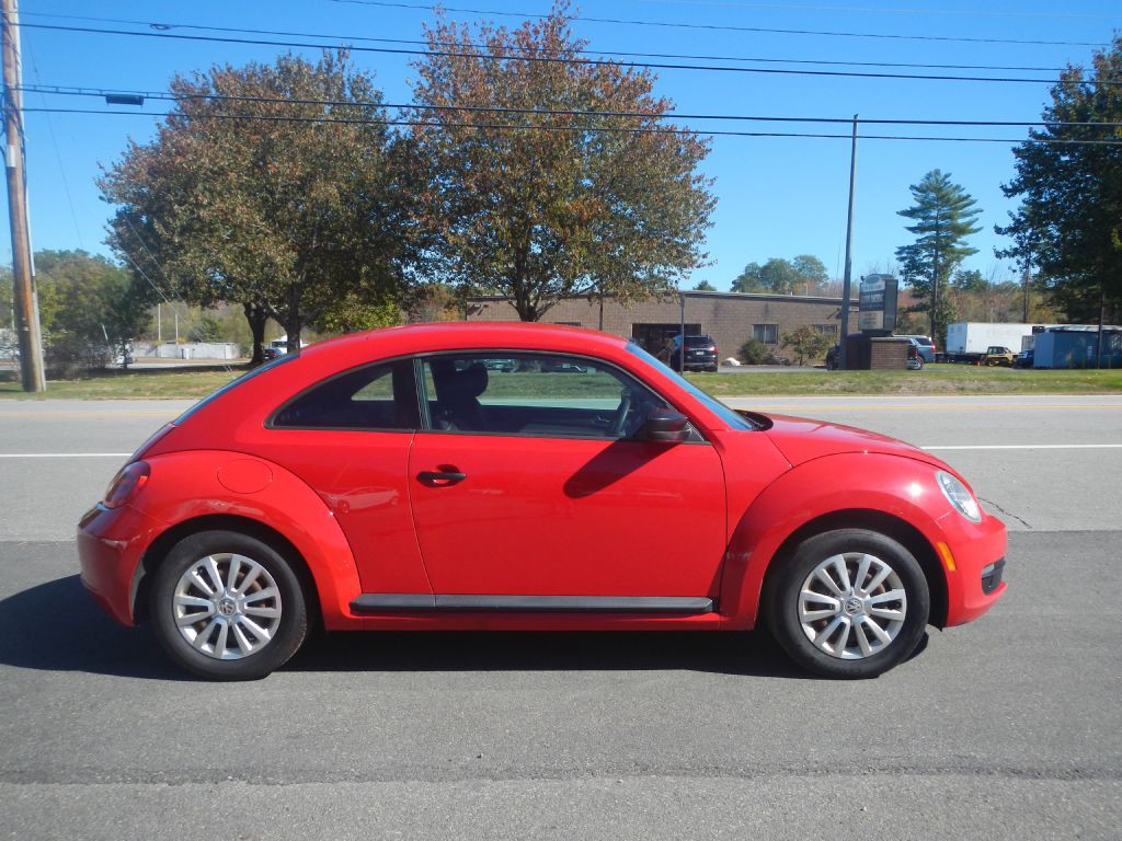 2012 Volkswagen Beetle Image 15