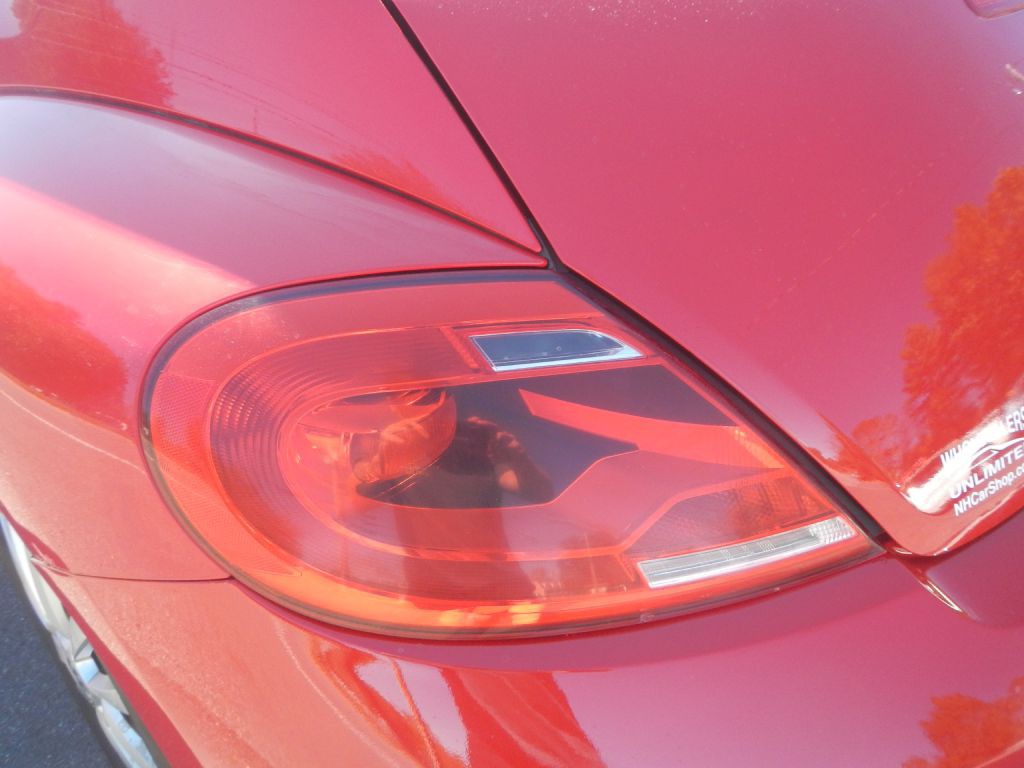 2012 Volkswagen Beetle Image 29