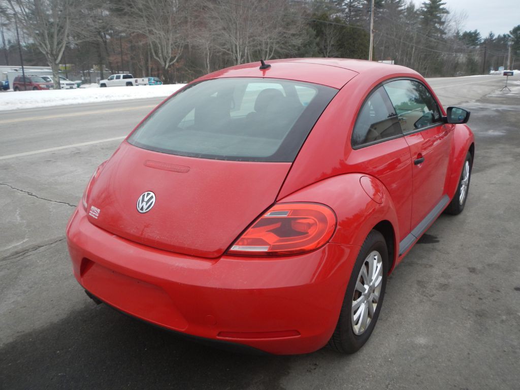 2012 Volkswagen Beetle Image 6