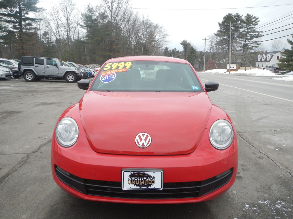 2012 Volkswagen Beetle Image 11