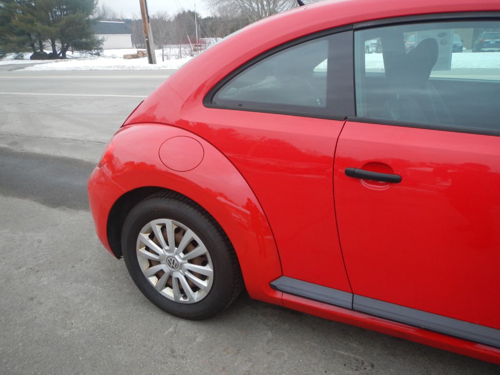 2012 Volkswagen Beetle Image 15