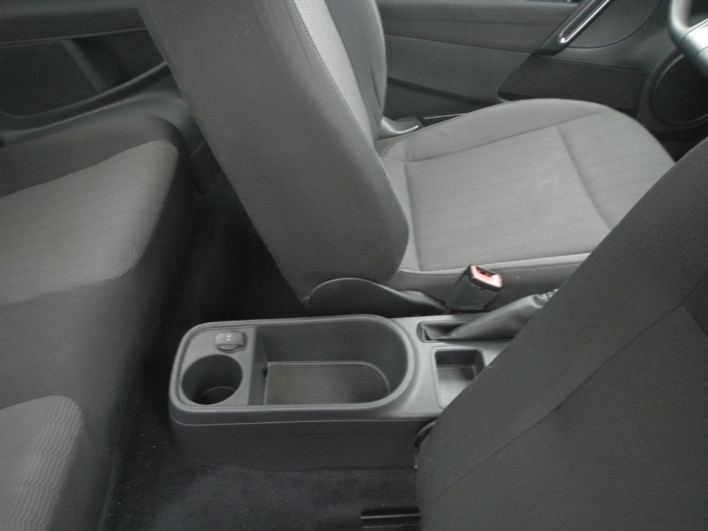 2012 Volkswagen Beetle Image 26