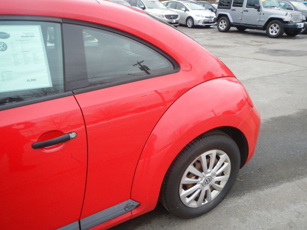 2012 Volkswagen Beetle Image 35