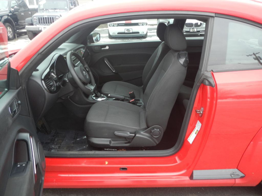 2012 Volkswagen Beetle Image 39
