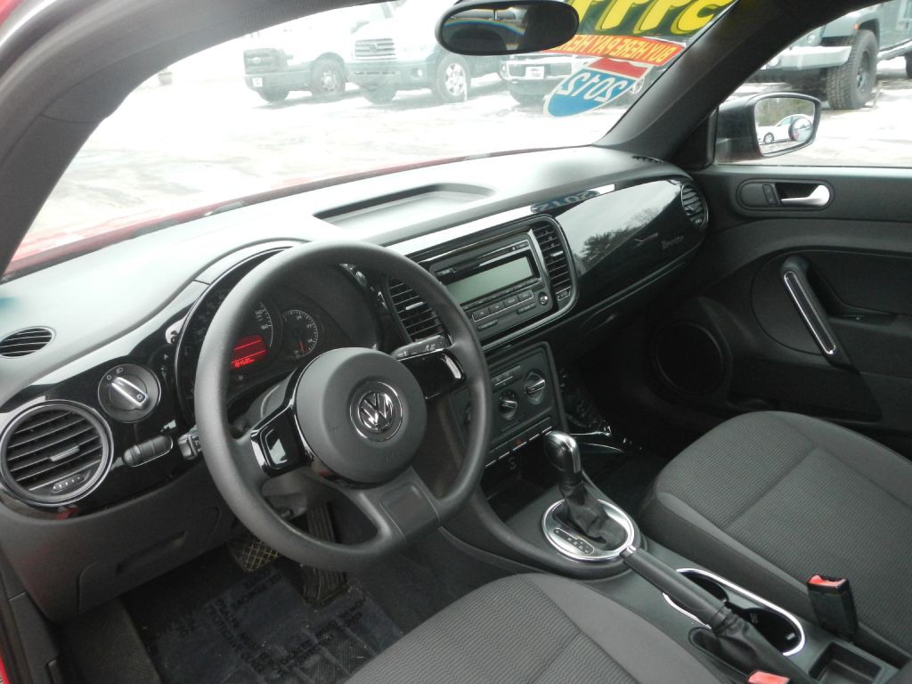 2012 Volkswagen Beetle Image 44