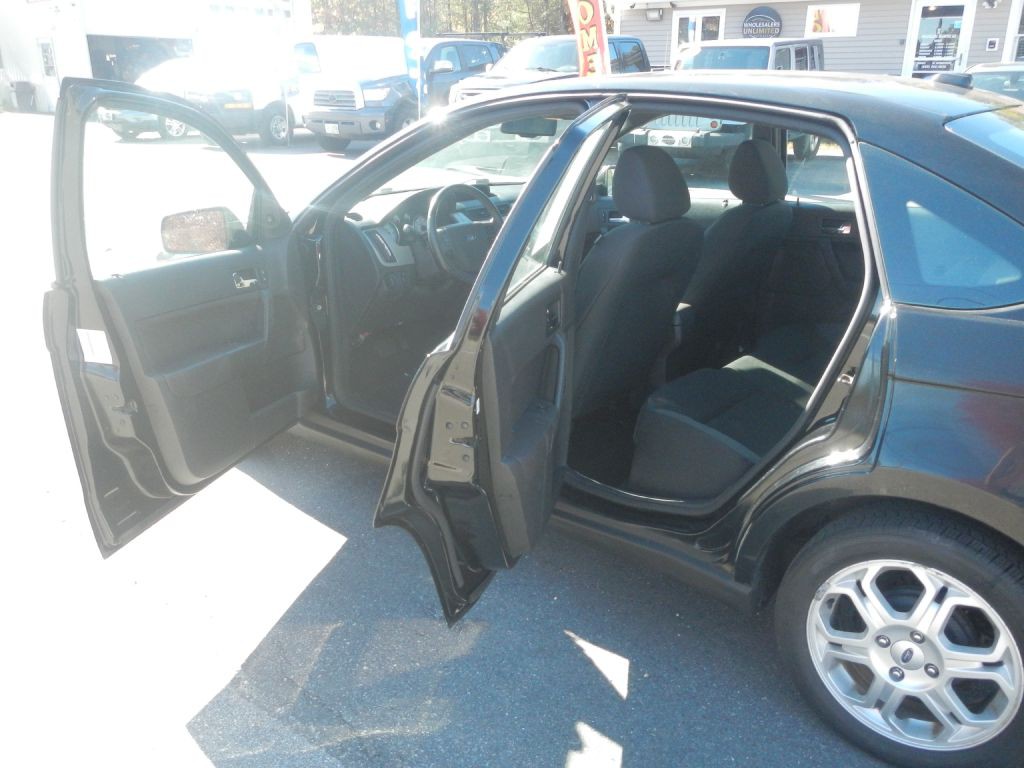 2009 Ford Focus Image 13