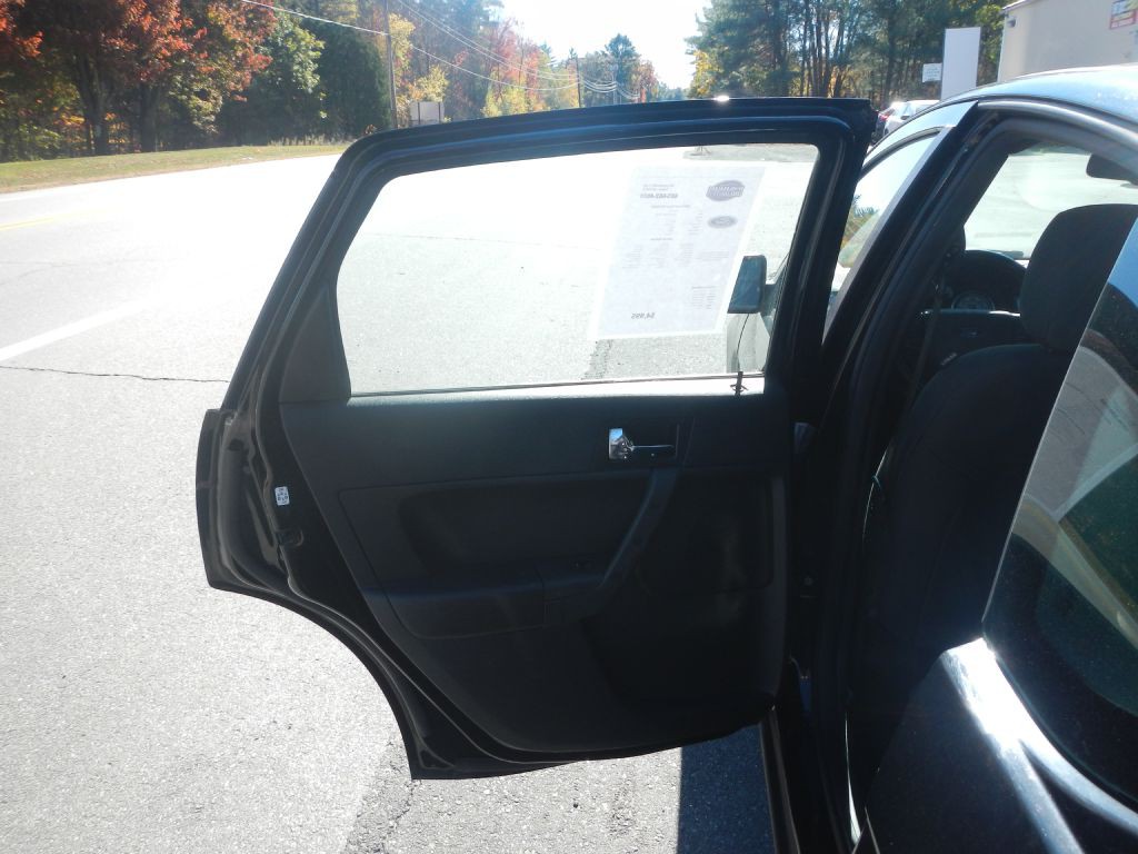 2009 Ford Focus Image 15