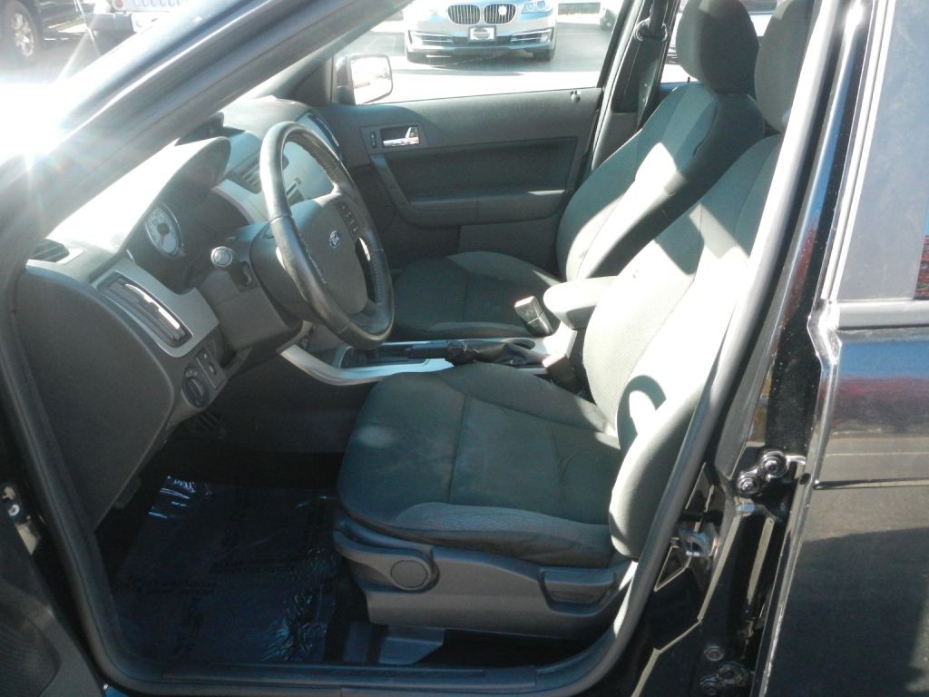 2009 Ford Focus Image 23