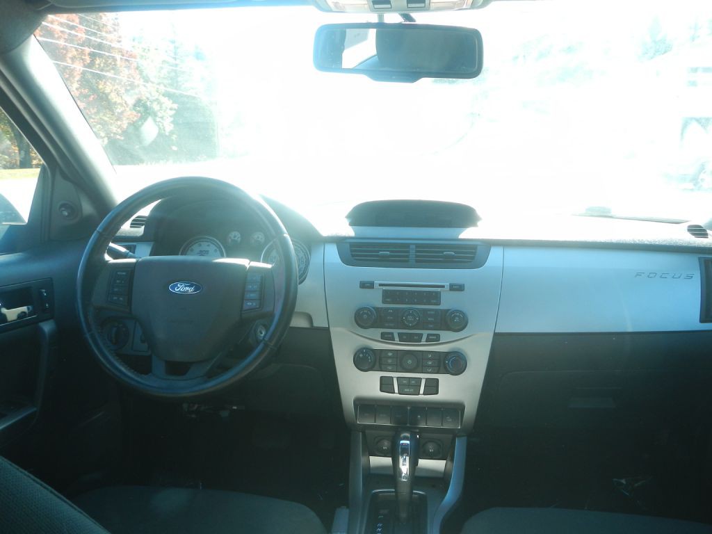 2009 Ford Focus Image 39