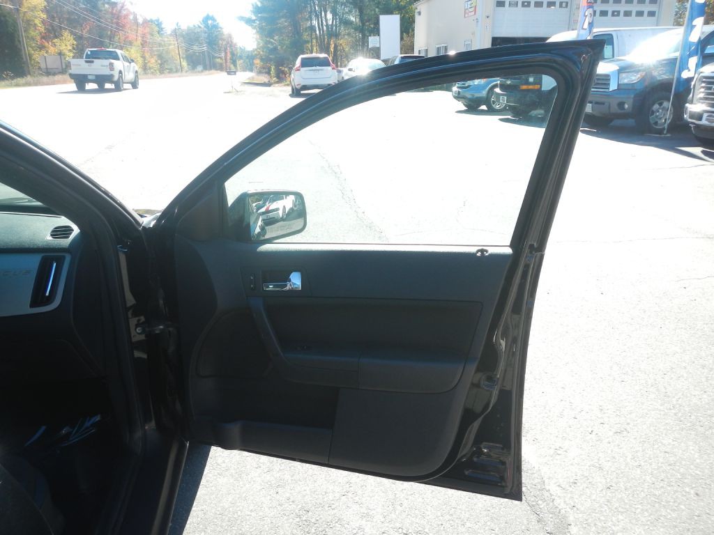 2009 Ford Focus Image 41