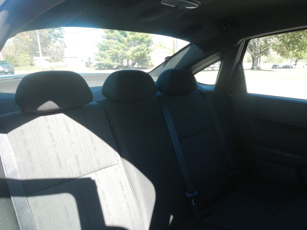 2010 Ford Focus Image 8