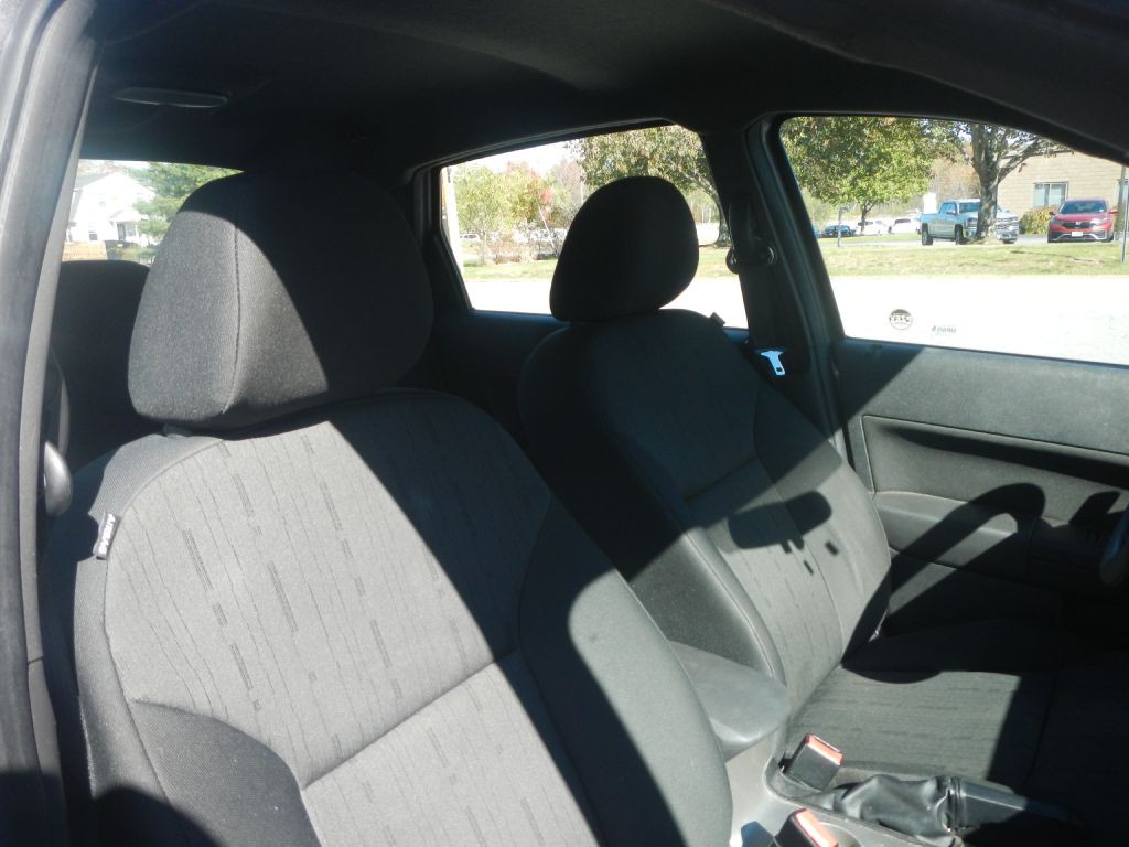 2010 Ford Focus Image 9