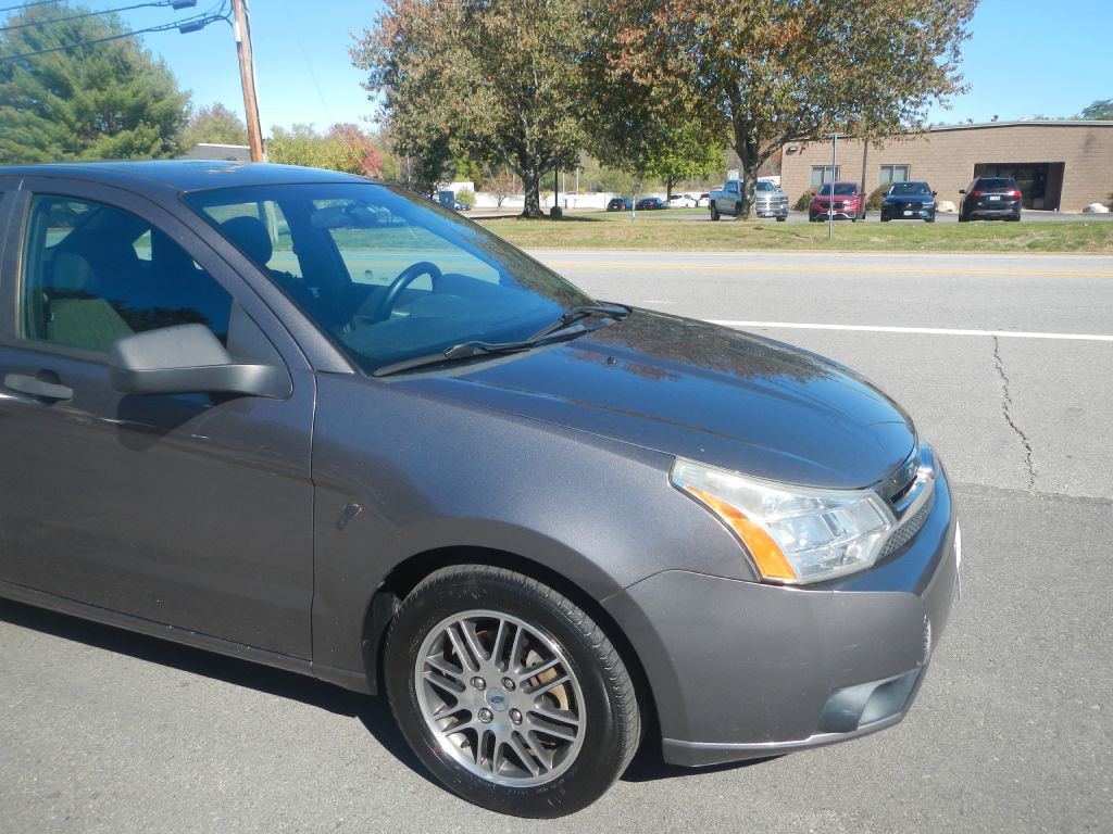 2010 Ford Focus Image 12