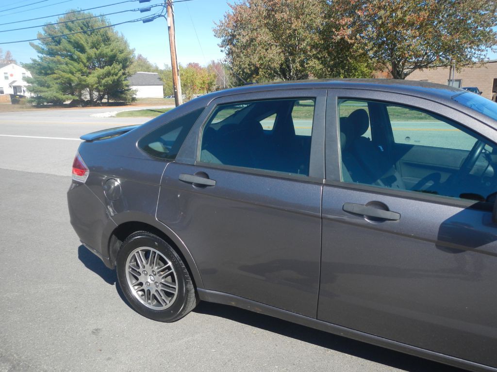 2010 Ford Focus Image 13