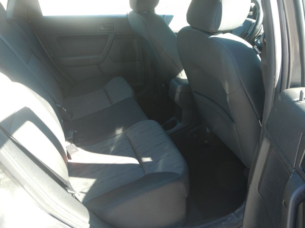 2010 Ford Focus Image 23