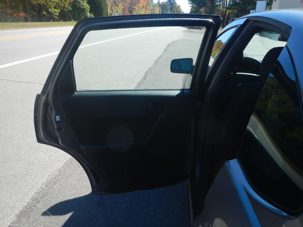 2010 Ford Focus Image 39