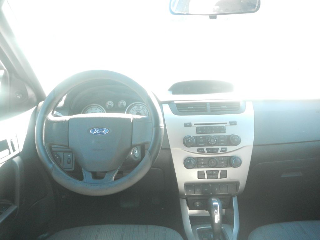 2010 Ford Focus Image 42