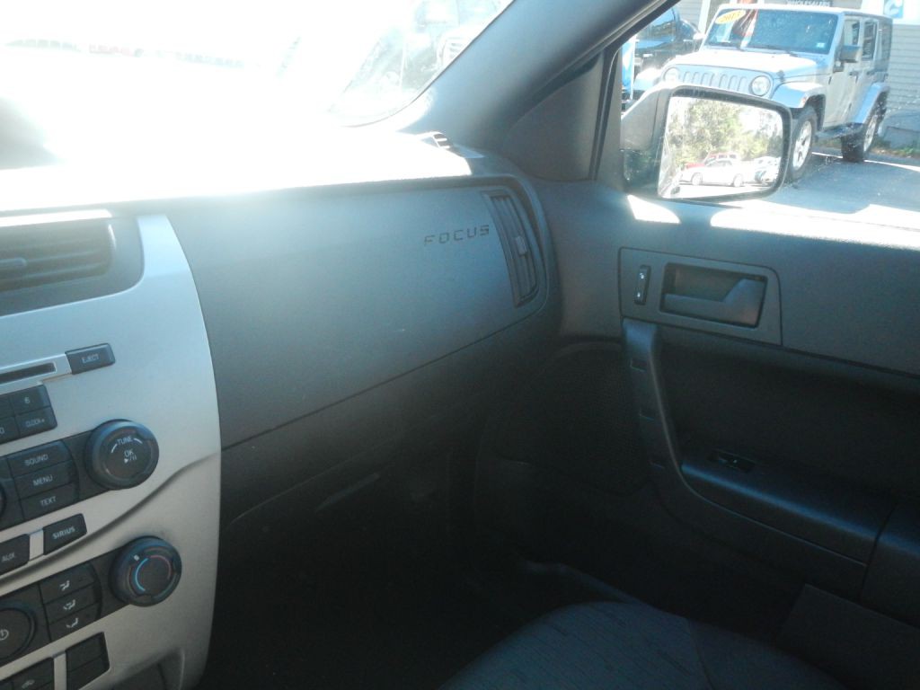 2010 Ford Focus Image 47