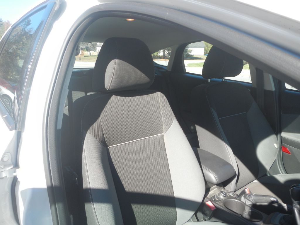 2013 Ford Focus Image 9