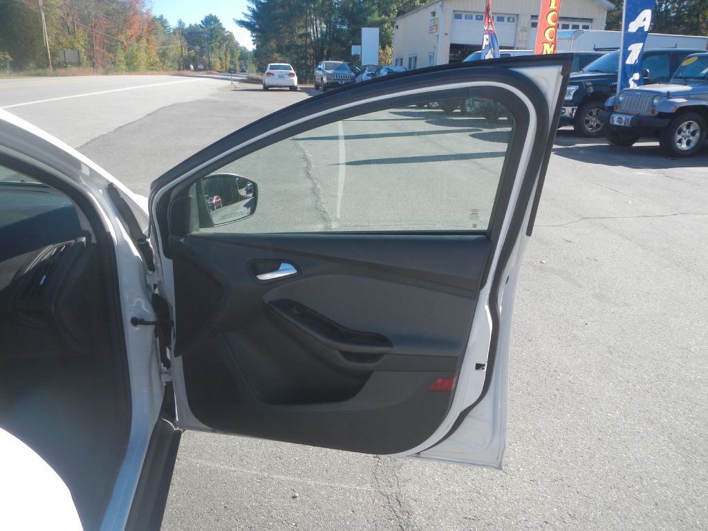 2013 Ford Focus Image 15