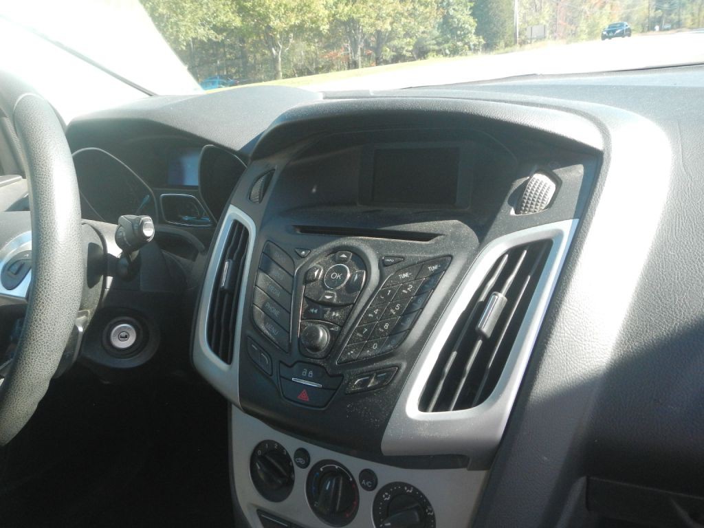 2013 Ford Focus Image 18