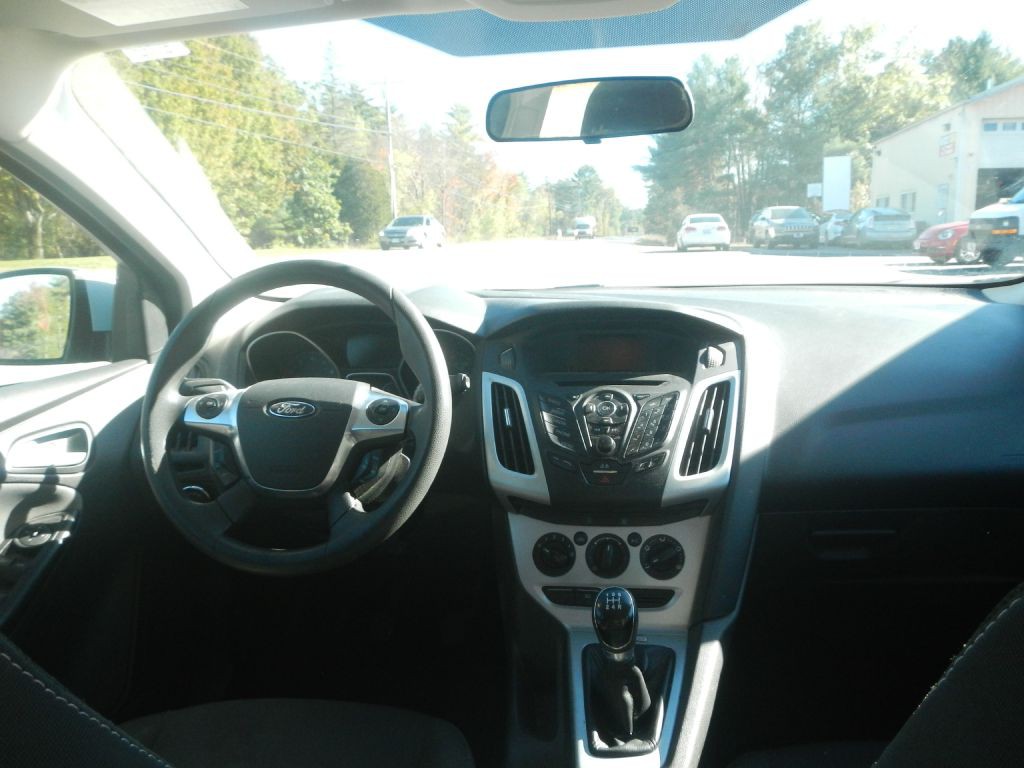 2013 Ford Focus Image 25