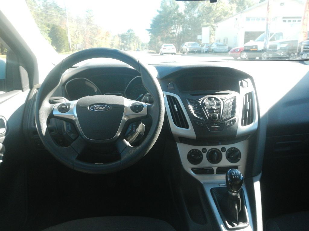 2013 Ford Focus Image 43