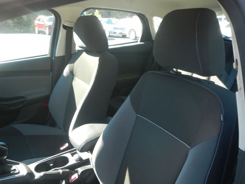 2013 Ford Focus Image 46