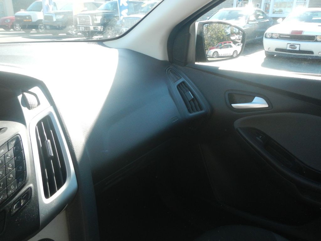 2013 Ford Focus Image 47