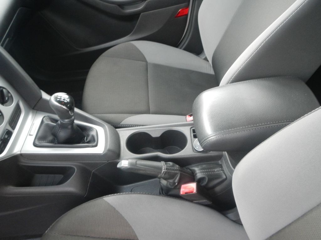 2013 Ford Focus Image 25