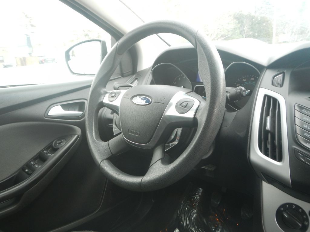 2013 Ford Focus Image 47