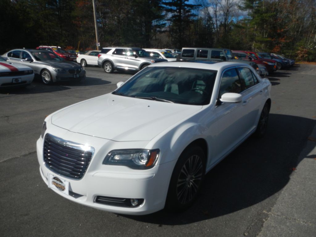 2012 Chrysler 300 Image 56