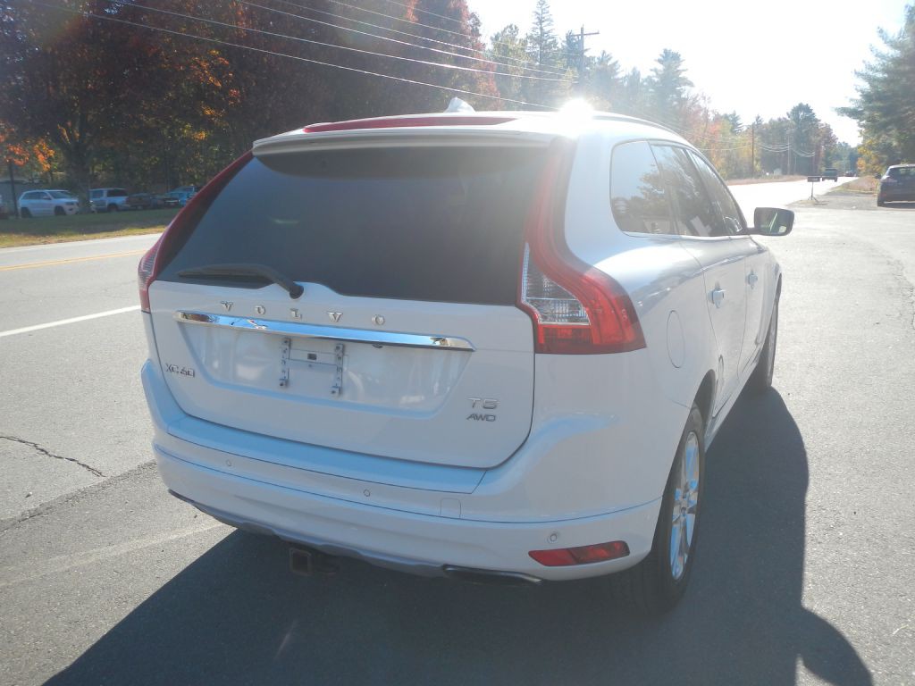 2016 Volvo XC60 Image 7