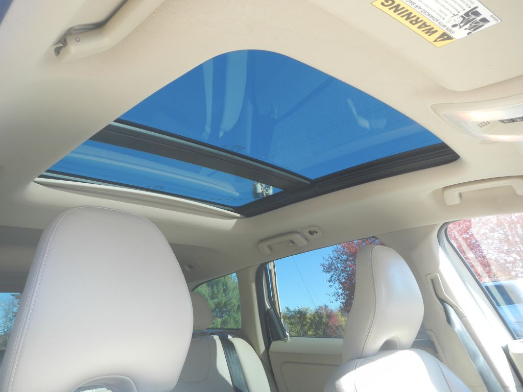 2016 Volvo XC60 Image 21